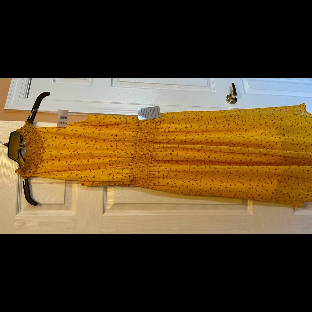 Women’s  west kei Brand new with tag smocked neck & waist midi dress size S